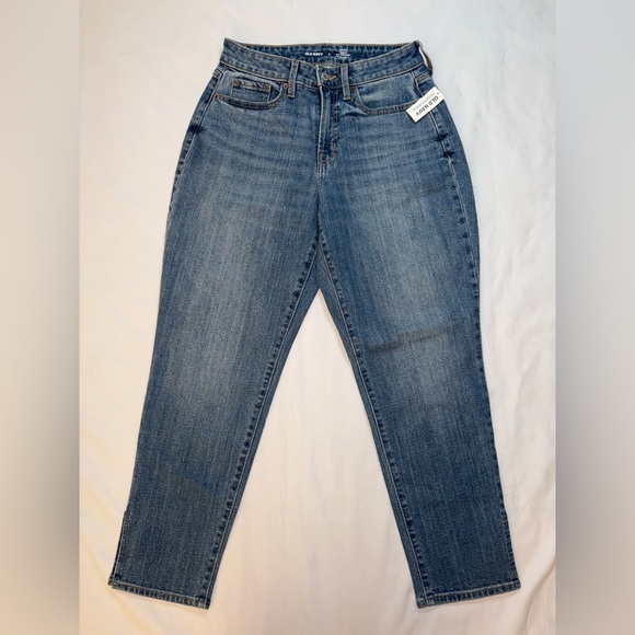 Old Navy NWT Size 6 Medium Wash High Rise OG Curvy Straight Leg Jeans - Picture 1 of 12